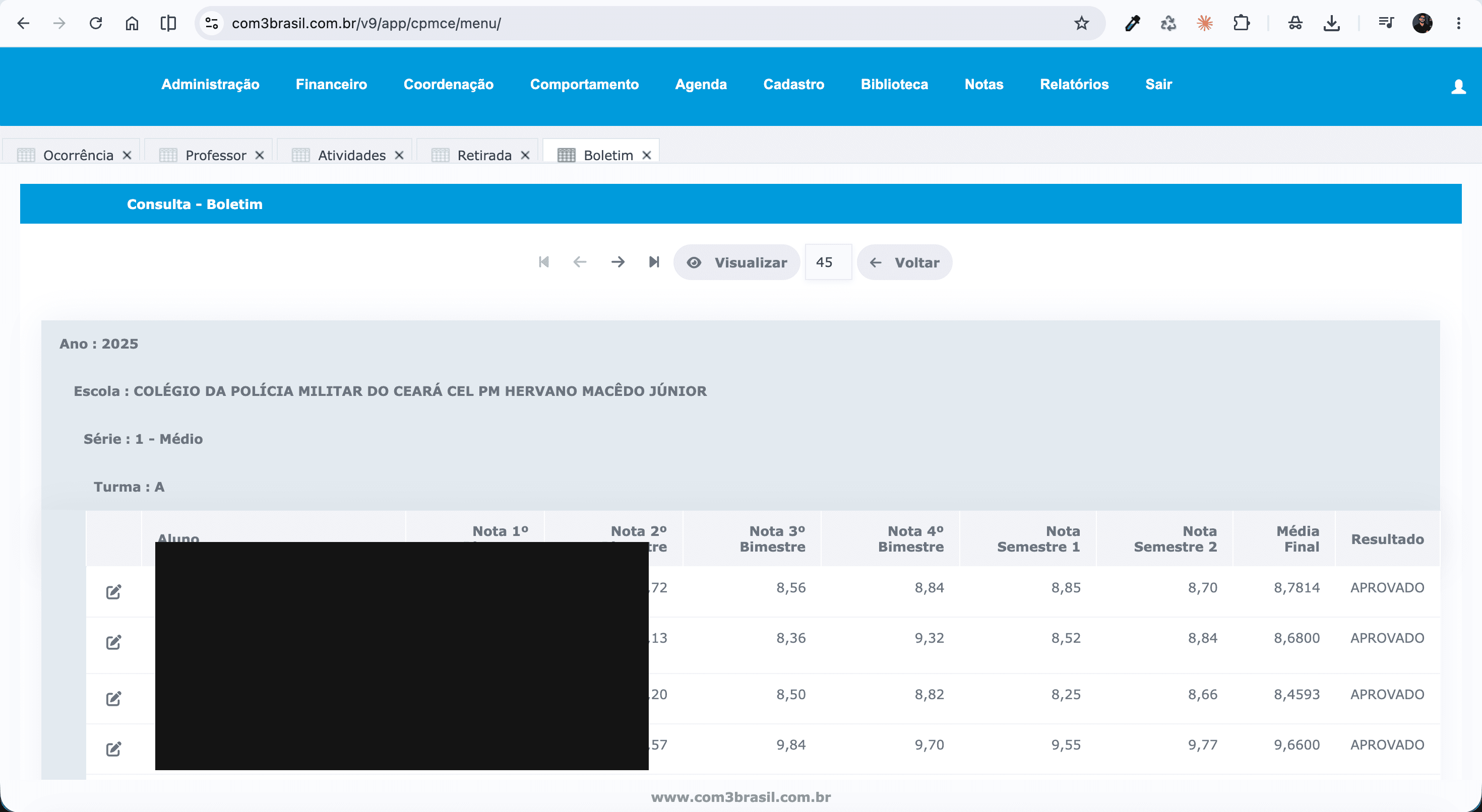 Tela de Boletim mostrando notas por bimestre, média final e resultado (nomes de alunos removidos)